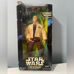 Star Wars Luke Skywalker in Ceremonial Gear Medal Included